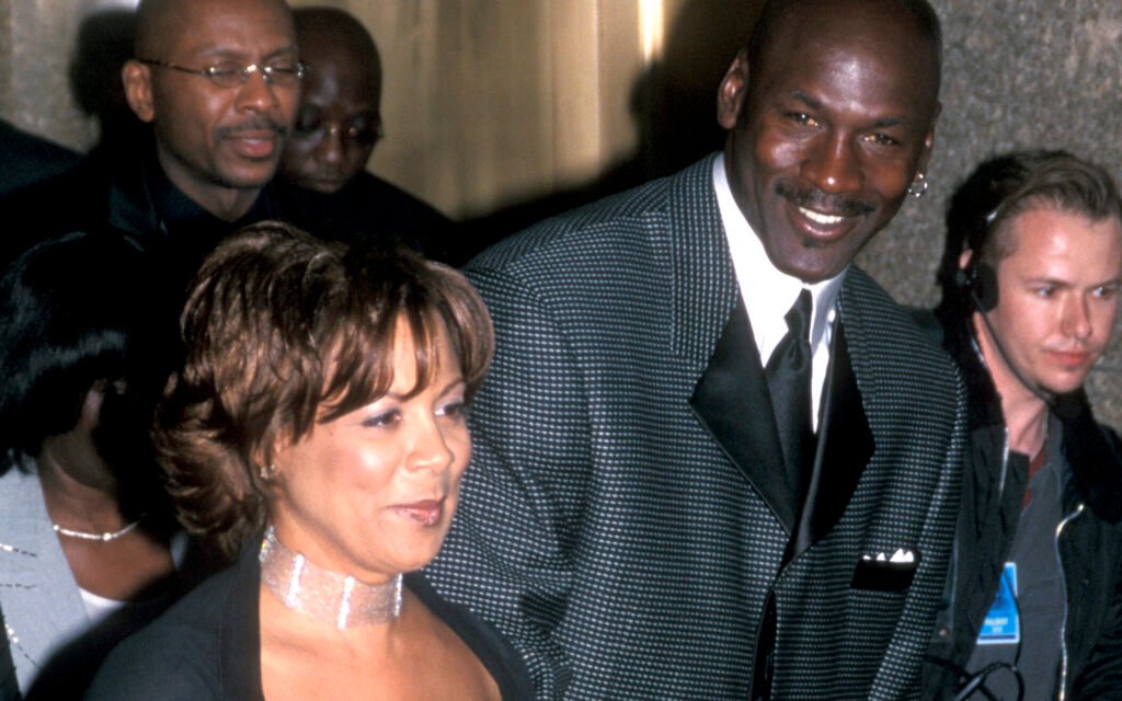 How Did Michael Jordan Meet Juanita Vanoy?