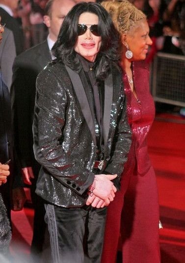Michael Jackson’s Real Height: What the Records Say